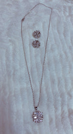Load image into Gallery viewer, SILVER / WHITE GOLD SET NECKLACE
